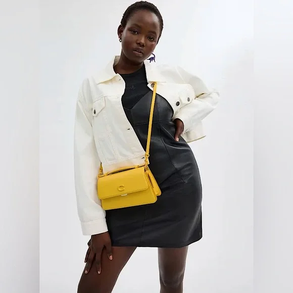 Coach Juno Crossbody Clutch Glovetanned Leather Bag in Canary Yellow
LIKE NEW - Picture 2 of 15